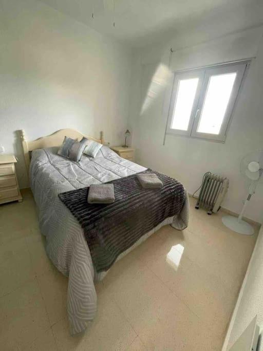 Lovely 2 Bedroom 2nd Line To
