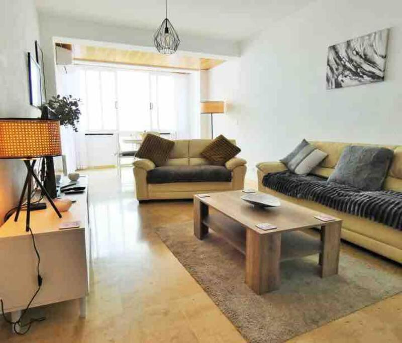 Lovely 2 Bedroom 2nd Line To * El Albir