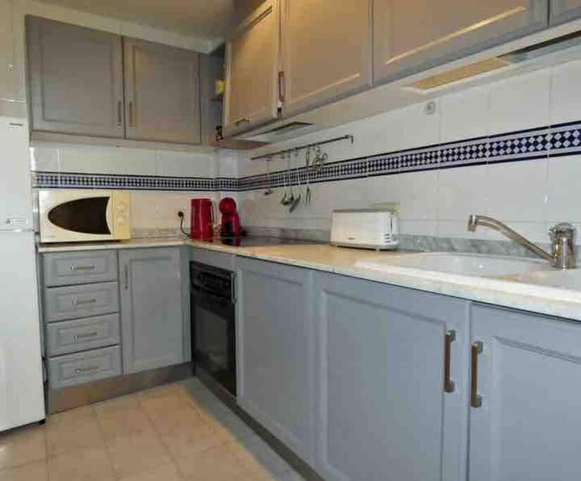 Apartment Lovely 2 Bedroom 2nd Line To El Albir